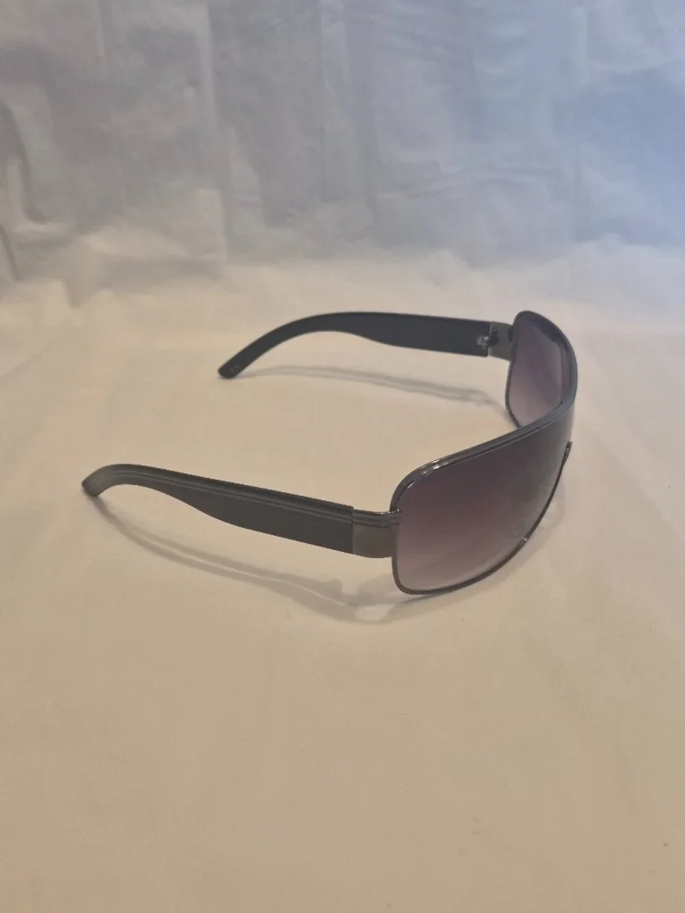 Black / Silver Dana Buchman Gradient Lens Sunglasses